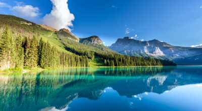 beautiful-emerald-lake-yoho-national-park-british-SCZJB7Q-scaled.jpg
